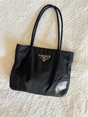 Authentique Prada Bag ❤️